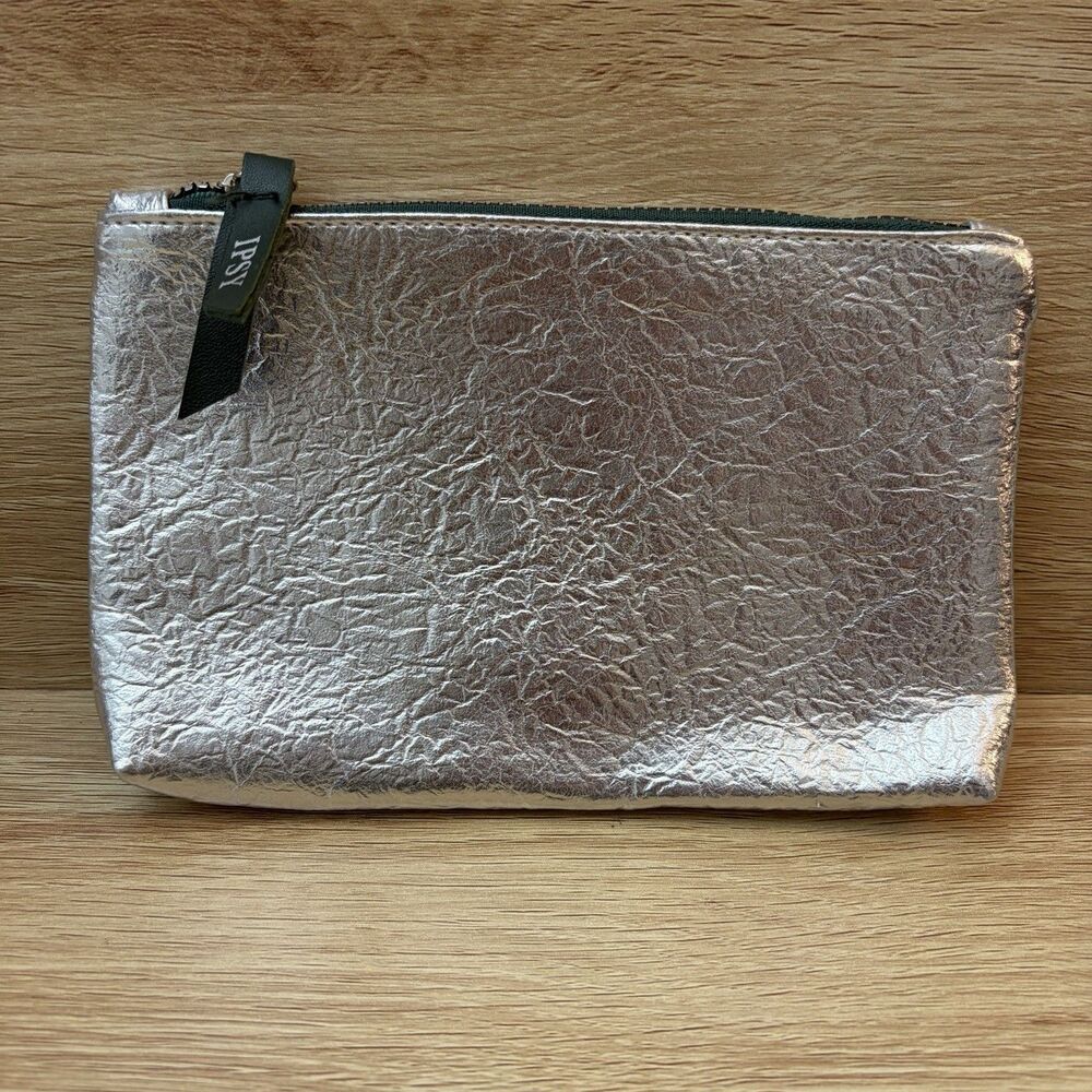 IPSY Cosmetic Makeup Bag Metallic Silver Textured 7.5x5" Zippered Pouch
